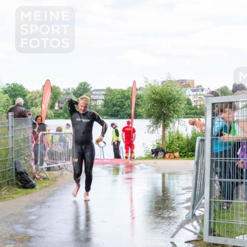 16.06.2024 - 7 Türme Triathlon MichiJ http://msf.ph/oto/6266272 16.06.2024 11:25:24 Schwimmen 265, 276 meine-sportfotos.de