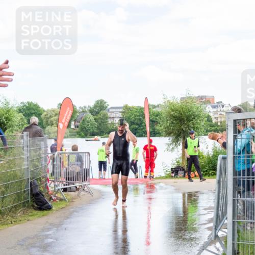 16.06.2024 - 7 Türme Triathlon MichiJ http://msf.ph/oto/6266305 16.06.2024 11:25:30 Schwimmen 265 meine-sportfotos.de