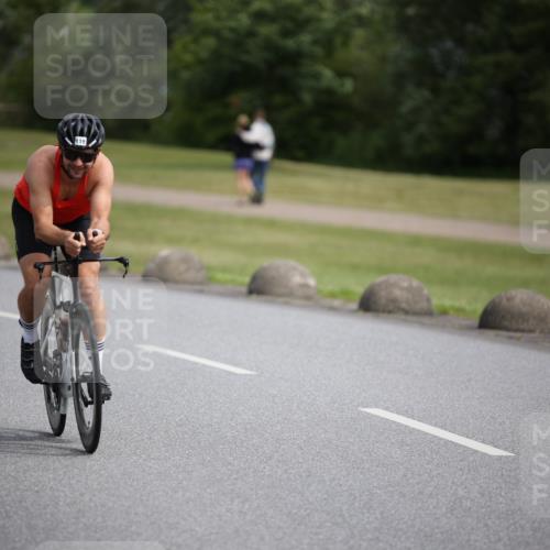 16.06.2024 - 26. Vierlanden-Triathlon Jannik Wohlers http://msf.ph/oto/6266346 16.06.2024 10:36:08 Radfahren 17, 48, 119, 218 meine-sportfotos.de