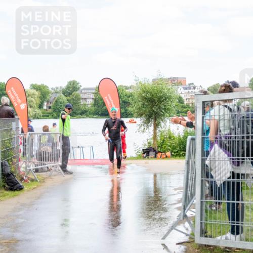 16.06.2024 - 7 Türme Triathlon MichiJ http://msf.ph/oto/6266389 16.06.2024 11:26:53 Schwimmen 146 meine-sportfotos.de