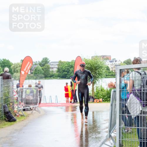 16.06.2024 - 7 Türme Triathlon MichiJ http://msf.ph/oto/6266568 16.06.2024 11:28:22 Schwimmen 251, 258, 266 meine-sportfotos.de