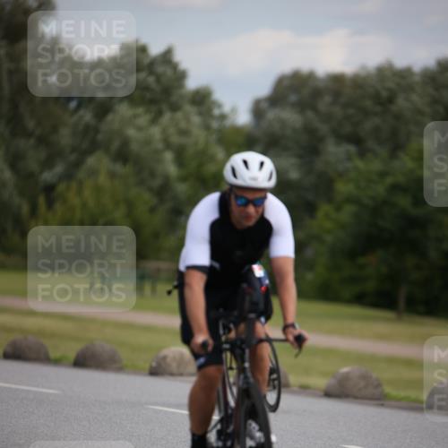 16.06.2024 - 26. Vierlanden-Triathlon Jannik Wohlers http://msf.ph/oto/6266827 16.06.2024 10:39:40 Radfahren 46, 79, 102, 143 meine-sportfotos.de