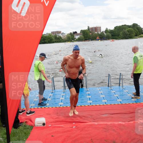16.06.2024 - 7 Türme Triathlon MichiJ http://msf.ph/oto/6267078 16.06.2024 11:53:10 Schwimmen 315, 325, 346, 347, 381, 397, 398, 441, 450, 462, 472, 489, 520, 539, 572, 593, 614 meine-sportfotos.de