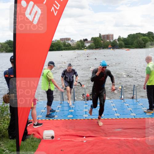 16.06.2024 - 7 Türme Triathlon MichiJ http://msf.ph/oto/6267126 16.06.2024 11:53:20 Schwimmen 315, 325, 346, 381, 397, 398, 441, 445, 450, 456, 462, 472, 489, 520, 539, 572, 593, 614, 620 meine-sportfotos.de
