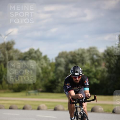 16.06.2024 - 26. Vierlanden-Triathlon Jannik Wohlers http://msf.ph/oto/6267487 16.06.2024 10:50:10 Radfahren 135, 212 meine-sportfotos.de