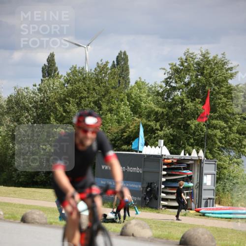 16.06.2024 - 26. Vierlanden-Triathlon Jannik Wohlers http://msf.ph/oto/6268097 16.06.2024 10:55:10 Radfahren 8 meine-sportfotos.de