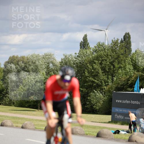 16.06.2024 - 26. Vierlanden-Triathlon Jannik Wohlers http://msf.ph/oto/6268114 16.06.2024 10:55:14 Radfahren 1, 8, 53 meine-sportfotos.de