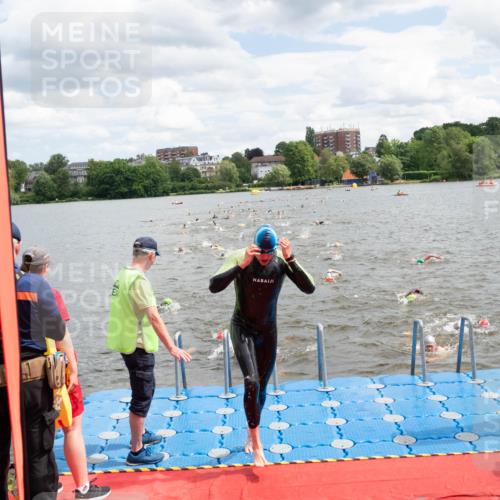 16.06.2024 - 7 Türme Triathlon MichiJ http://msf.ph/oto/6268295 16.06.2024 11:54:14 Schwimmen 133, 309, 310, 318, 340, 342, 385, 461, 498, 501, 509, 524, 528, 533, 547, 607 meine-sportfotos.de