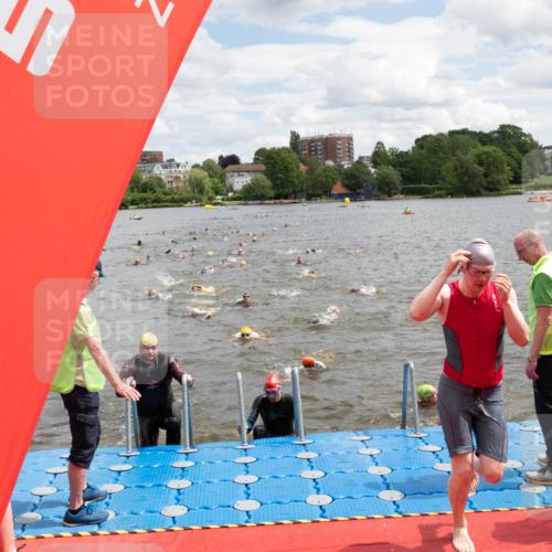 16.06.2024 - 7 Türme Triathlon MichiJ http://msf.ph/oto/6268338 16.06.2024 11:54:22 Schwimmen 133, 310, 318, 340, 342, 385, 461, 498, 501, 509, 524, 528, 533, 543, 547, 607, 610 meine-sportfotos.de