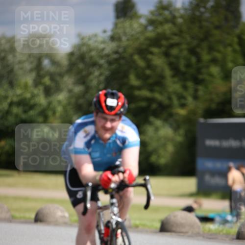 16.06.2024 - 26. Vierlanden-Triathlon Jannik Wohlers http://msf.ph/oto/6268348 16.06.2024 10:55:51 Radfahren 61, 200 meine-sportfotos.de