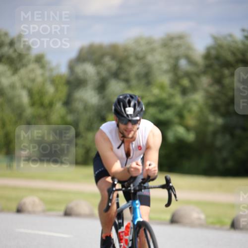 16.06.2024 - 26. Vierlanden-Triathlon Jannik Wohlers http://msf.ph/oto/6268413 16.06.2024 10:55:54 Radfahren 61, 200 meine-sportfotos.de