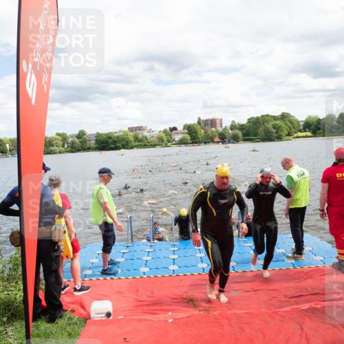 16.06.2024 - 7 Türme Triathlon MichiJ http://msf.ph/oto/6268552 16.06.2024 11:55:07 Schwimmen 311, 321, 323, 341, 353, 364, 373, 383, 386, 388, 394, 412, 420, 446, 477, 479, 484, 490, 493, 497, 527, 532, 553, 563, 564, 585, 610 meine-sportfotos.de