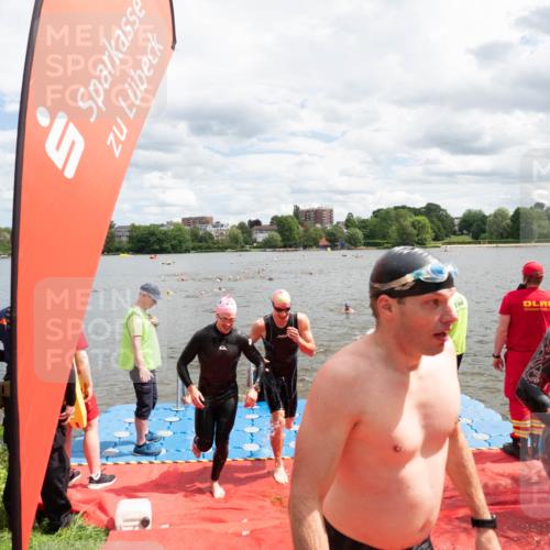 16.06.2024 - 7 Türme Triathlon MichiJ http://msf.ph/oto/6268695 16.06.2024 11:55:51 Schwimmen 320, 329, 353, 371, 372, 384, 396, 402, 430, 437, 443, 447, 454, 463, 485, 506, 514, 527, 551, 599, 616 meine-sportfotos.de