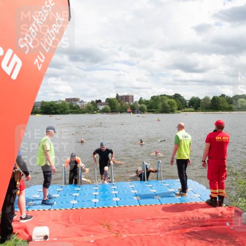 16.06.2024 - 7 Türme Triathlon MichiJ http://msf.ph/oto/6268710 16.06.2024 11:55:52 Schwimmen 320, 329, 353, 371, 372, 384, 396, 402, 430, 437, 443, 447, 454, 463, 485, 506, 514, 527, 551, 599, 616 meine-sportfotos.de
