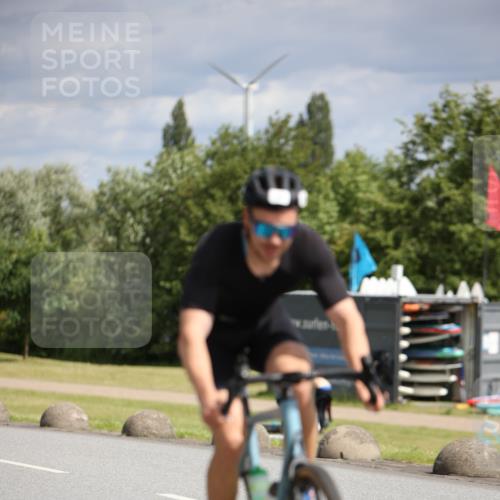 16.06.2024 - 26. Vierlanden-Triathlon Jannik Wohlers http://msf.ph/oto/6268783 16.06.2024 10:56:27 Radfahren 6, 40, 168 meine-sportfotos.de