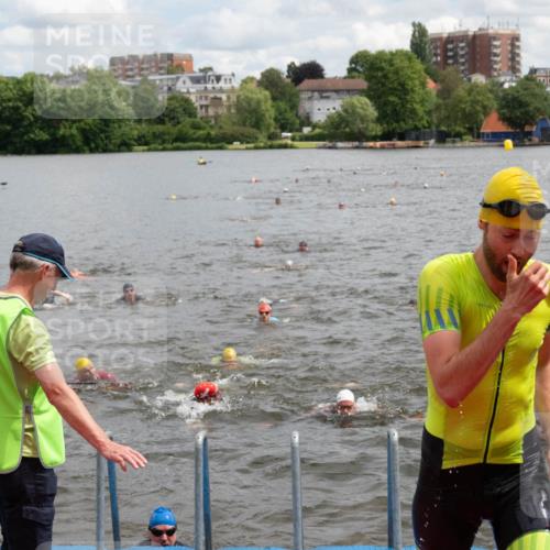 16.06.2024 - 7 Türme Triathlon MichiJ http://msf.ph/oto/6268859 16.06.2024 11:56:32 Schwimmen 374, 382, 391, 404, 410, 413, 481, 485, 495, 523, 535, 541, 548, 575, 594, 599 meine-sportfotos.de