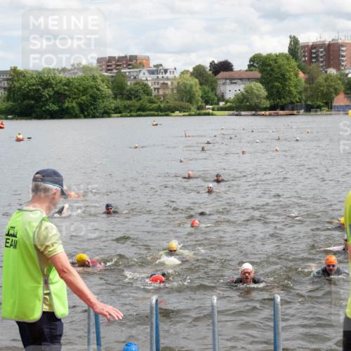 16.06.2024 - 7 Türme Triathlon MichiJ http://msf.ph/oto/6268863 16.06.2024 11:56:33 Schwimmen 374, 382, 391, 404, 410, 413, 481, 495, 523, 535, 541, 548, 575, 594, 599 meine-sportfotos.de