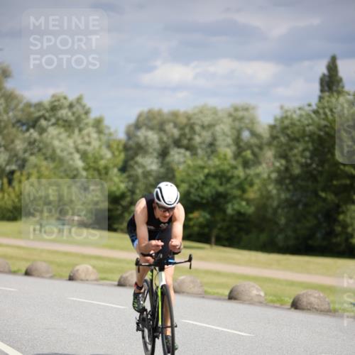 16.06.2024 - 26. Vierlanden-Triathlon Jannik Wohlers http://msf.ph/oto/6269193 16.06.2024 10:58:36 Radfahren 1, 90, 120, 173, 191, 223 meine-sportfotos.de