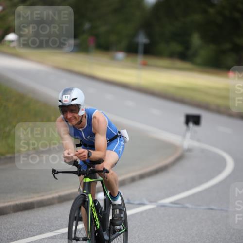 16.06.2024 - 26. Vierlanden-Triathlon Jannik Wohlers http://msf.ph/oto/6269378 16.06.2024 11:00:19 Radfahren 11, 92, 160 meine-sportfotos.de