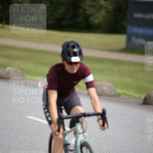 16.06.2024 - 26. Vierlanden-Triathlon Jannik Wohlers http://msf.ph/oto/6269537 16.06.2024 11:01:29 Radfahren 1, 4, 53, 176, 189, 224 meine-sportfotos.de