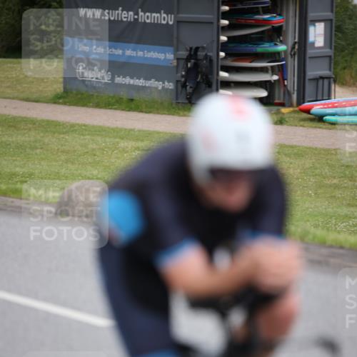 16.06.2024 - 26. Vierlanden-Triathlon Jannik Wohlers http://msf.ph/oto/6269804 16.06.2024 11:03:30 Radfahren 92, 165, 184 meine-sportfotos.de