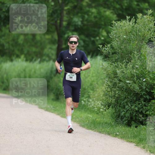 16.06.2024 - 7 Türme Triathlon Michael Strokosch http://msf.ph/oto/6273731 16.06.2024 11:50:35 Laufen 139 meine-sportfotos.de