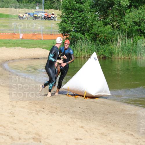 16.06.2024 - 26. Vierlanden-Triathlon Strokosch-Dieckow http://msf.ph/oto/6288223 16.06.2024 09:32:28 Schwimmen 62, 62 meine-sportfotos.de