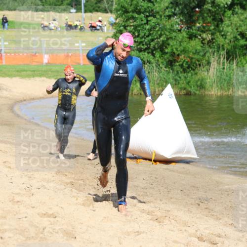 16.06.2024 - 26. Vierlanden-Triathlon Strokosch-Dieckow http://msf.ph/oto/6292161 16.06.2024 09:36:22 Schwimmen 86, 107, 108, 167, 86, 107, 108, 167 meine-sportfotos.de