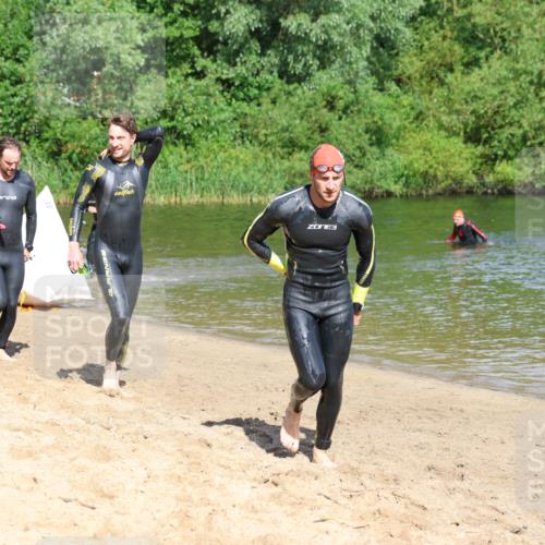 16.06.2024 - 26. Vierlanden-Triathlon Strokosch-Dieckow http://msf.ph/oto/6293717 16.06.2024 09:38:01 Schwimmen 20, 52, 53, 20, 52, 53 meine-sportfotos.de
