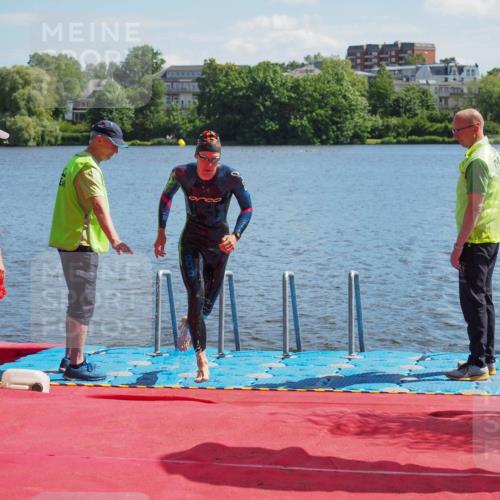 16.06.2024 - 7 Türme Triathlon KatJ http://msf.ph/oto/6295564 16.06.2024 11:06:18 Schwimmen  meine-sportfotos.de