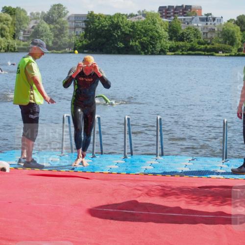 16.06.2024 - 7 Türme Triathlon KatJ http://msf.ph/oto/6296132 16.06.2024 11:08:59 Schwimmen 191 meine-sportfotos.de