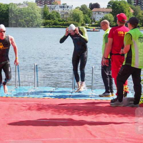16.06.2024 - 7 Türme Triathlon KatJ http://msf.ph/oto/6296273 16.06.2024 11:09:21 Schwimmen 202 meine-sportfotos.de