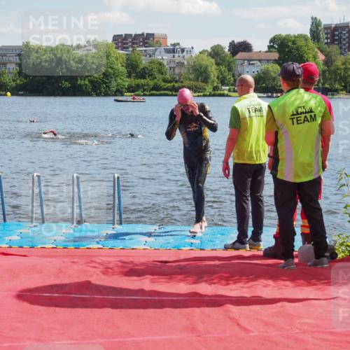 16.06.2024 - 7 Türme Triathlon KatJ http://msf.ph/oto/6296718 16.06.2024 11:10:28 Schwimmen 42, 47, 201, 246, 269 meine-sportfotos.de