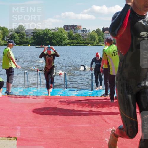 16.06.2024 - 7 Türme Triathlon KatJ http://msf.ph/oto/6297238 16.06.2024 11:11:30 Schwimmen 43, 44, 159, 192, 226, 273, 277, 297 meine-sportfotos.de