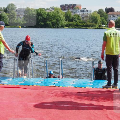 16.06.2024 - 7 Türme Triathlon KatJ http://msf.ph/oto/6297396 16.06.2024 11:11:45 Schwimmen 43, 44, 159, 180, 192, 249, 273 meine-sportfotos.de