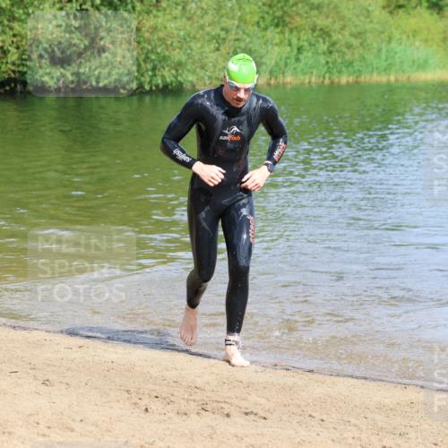 16.06.2024 - 26. Vierlanden-Triathlon Strokosch-Dieckow http://msf.ph/oto/6297442 16.06.2024 09:41:00 Schwimmen 109, 113, 109, 113 meine-sportfotos.de