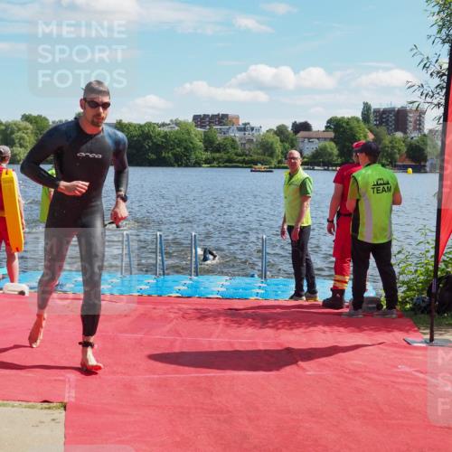 16.06.2024 - 7 Türme Triathlon KatJ http://msf.ph/oto/6297811 16.06.2024 11:12:20 Schwimmen 9, 180, 213, 247, 602 meine-sportfotos.de