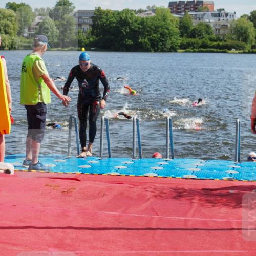 16.06.2024 - 7 Türme Triathlon KatJ http://msf.ph/oto/6298296 16.06.2024 11:13:16 Schwimmen 32, 148, 152, 157, 188, 209, 259, 295 meine-sportfotos.de