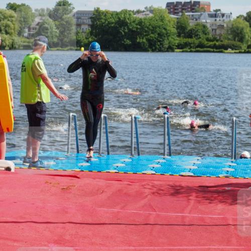 16.06.2024 - 7 Türme Triathlon KatJ http://msf.ph/oto/6298320 16.06.2024 11:13:16 Schwimmen 32, 148, 152, 157, 188, 209, 259, 295 meine-sportfotos.de