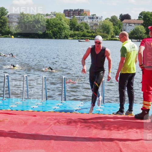 16.06.2024 - 7 Türme Triathlon KatJ http://msf.ph/oto/6299383 16.06.2024 11:14:47 Schwimmen 21, 45, 166, 215, 260, 267 meine-sportfotos.de