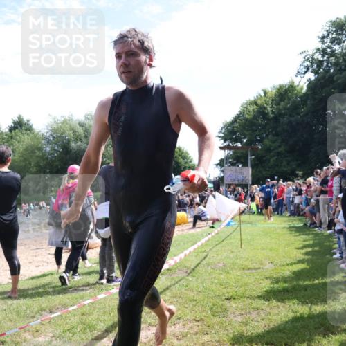 16.06.2024 - 26. Vierlanden-Triathlon Lena Gebhardt http://msf.ph/oto/6299398 16.06.2024 10:58:04 Schwimmen 253, 275, 298, 302, 316, 253, 275, 298, 302, 316 meine-sportfotos.de