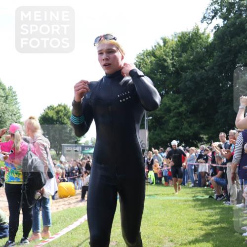 16.06.2024 - 26. Vierlanden-Triathlon Lena Gebhardt http://msf.ph/oto/6299501 16.06.2024 10:58:14 Schwimmen 253, 254, 257, 288, 302, 349, 253, 254, 257, 288, 302, 349 meine-sportfotos.de