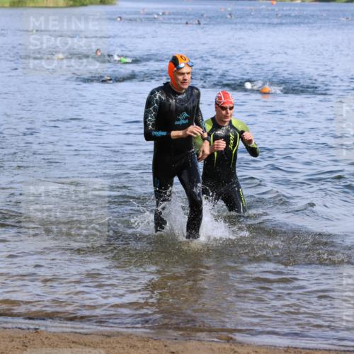 16.06.2024 - 26. Vierlanden-Triathlon Strokosch-Dieckow http://msf.ph/oto/6300163 16.06.2024 09:42:37 Schwimmen 65, 114, 166, 180, 65, 114, 166, 180 meine-sportfotos.de
