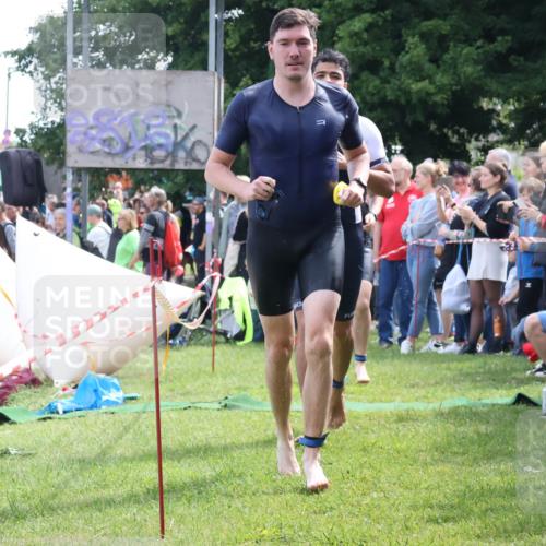 16.06.2024 - 26. Vierlanden-Triathlon Lena Gebhardt http://msf.ph/oto/6300426 16.06.2024 10:59:57 Schwimmen 230, 232, 242, 246, 248, 261, 284, 285, 286, 335, 337, 230, 232, 242, 246, 248, 261, 284, 285, 286, 335, 337 meine-sportfotos.de
