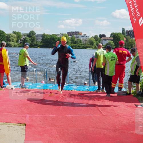 16.06.2024 - 7 Türme Triathlon KatJ http://msf.ph/oto/6300449 16.06.2024 11:16:21 Schwimmen 30, 158, 175, 193, 199, 217, 219, 231, 283 meine-sportfotos.de