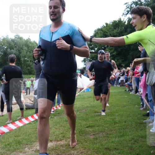 16.06.2024 - 26. Vierlanden-Triathlon Lena Gebhardt http://msf.ph/oto/6300640 16.06.2024 11:00:10 Schwimmen 246, 261, 283, 286, 335, 340, 344, 1274, 246, 261, 283, 286, 335, 340, 344, 1274 meine-sportfotos.de