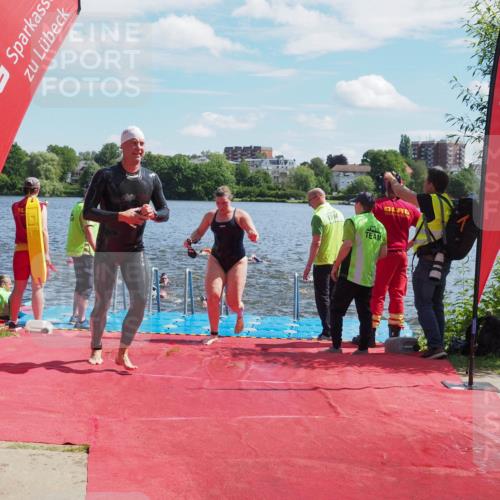 16.06.2024 - 7 Türme Triathlon KatJ http://msf.ph/oto/6301302 16.06.2024 11:17:14 Schwimmen 22, 27, 165, 186, 227, 230, 237, 242, 272, 289, 298, 618 meine-sportfotos.de
