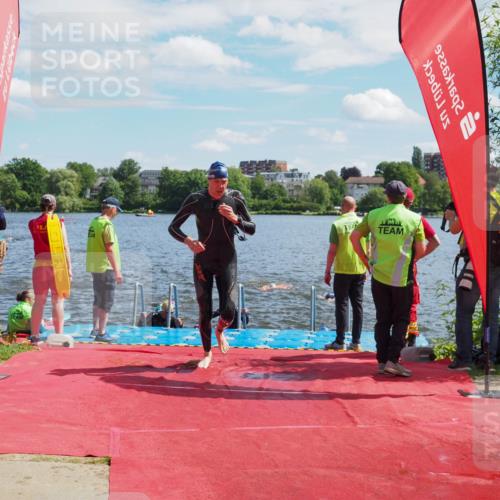 16.06.2024 - 7 Türme Triathlon KatJ http://msf.ph/oto/6301387 16.06.2024 11:17:24 Schwimmen 27, 28, 165, 186, 227, 237, 242, 272, 618 meine-sportfotos.de