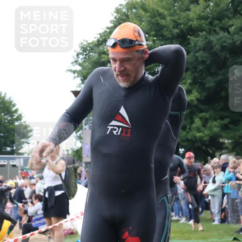 16.06.2024 - 26. Vierlanden-Triathlon Lena Gebhardt http://msf.ph/oto/6301547 16.06.2024 11:05:30 Schwimmen 361, 369, 383, 402, 415, 435, 439, 448, 463, 361, 369, 383, 402, 415, 435, 439, 448, 463 meine-sportfotos.de