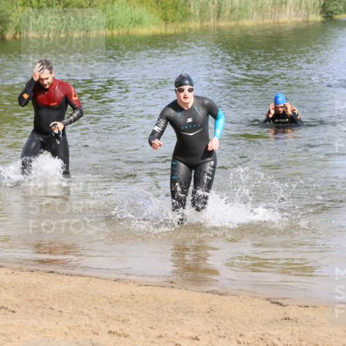 16.06.2024 - 26. Vierlanden-Triathlon Strokosch-Dieckow http://msf.ph/oto/6301736 16.06.2024 09:43:49 Schwimmen 12, 12 meine-sportfotos.de